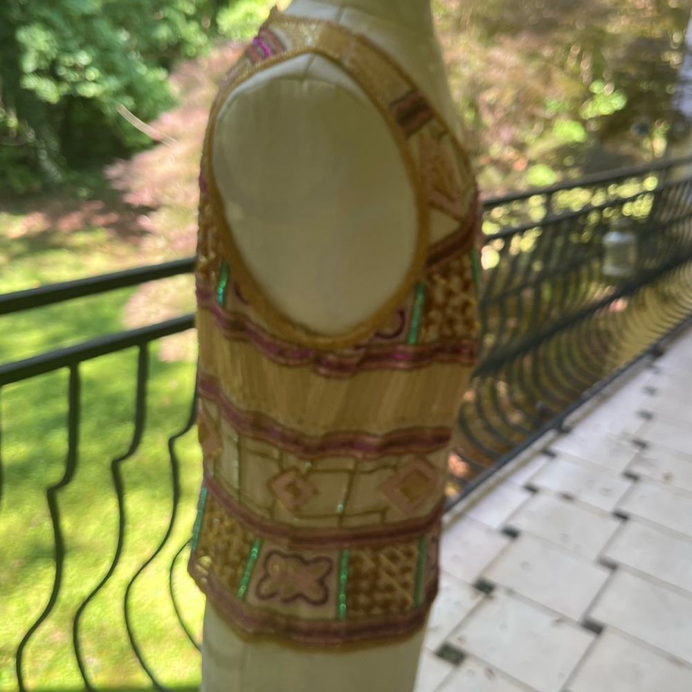 Beaded Geometric Pattern Tank Top - Picture 3 of 5